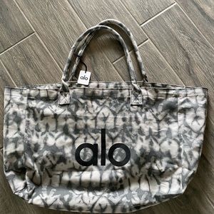 ALO Tote